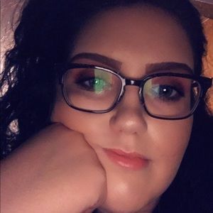 Meet your Posher, Lexi